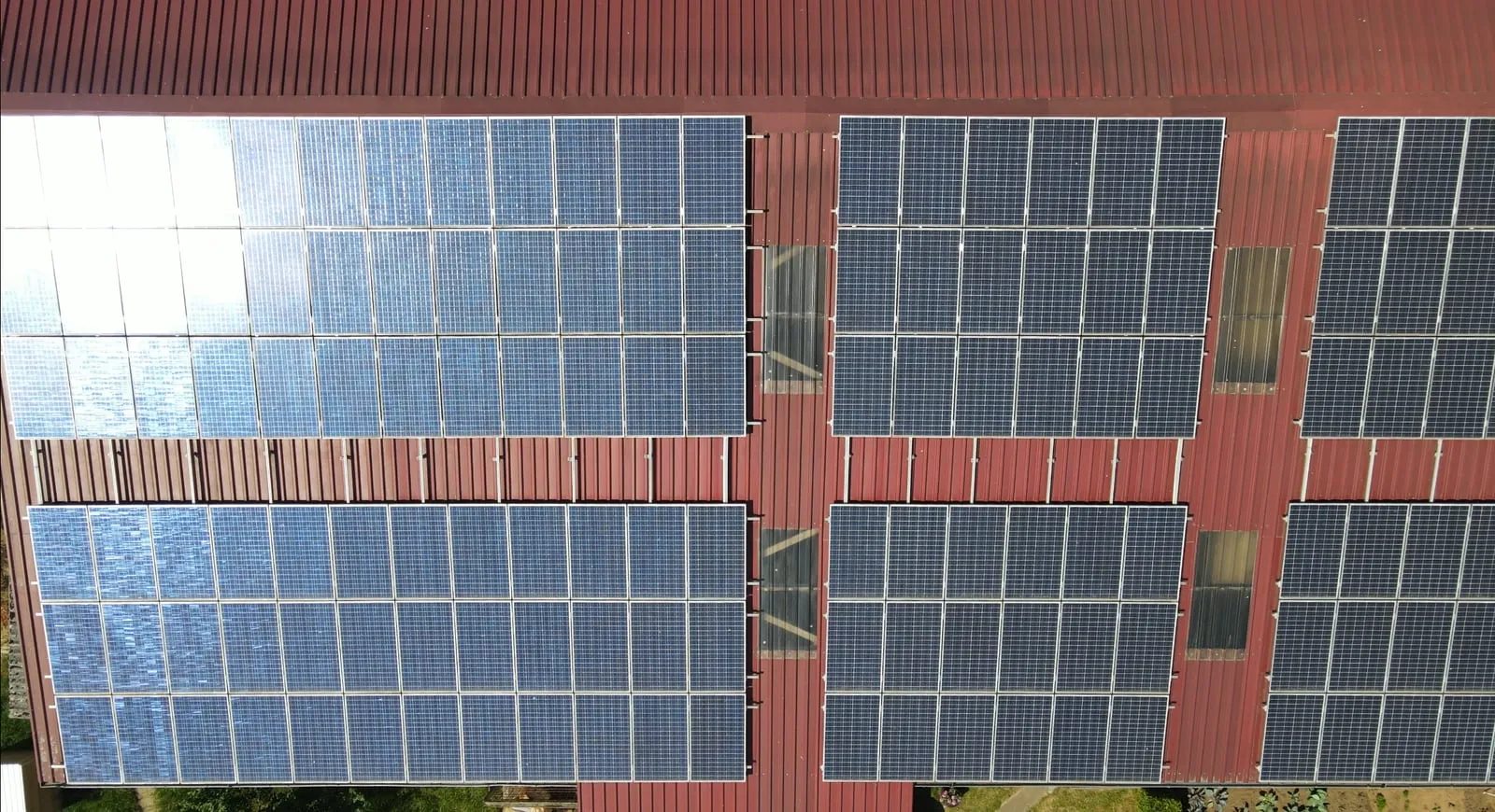 Von Sopal installierte Photovoltaikanlage, gewerbedach grossanlage